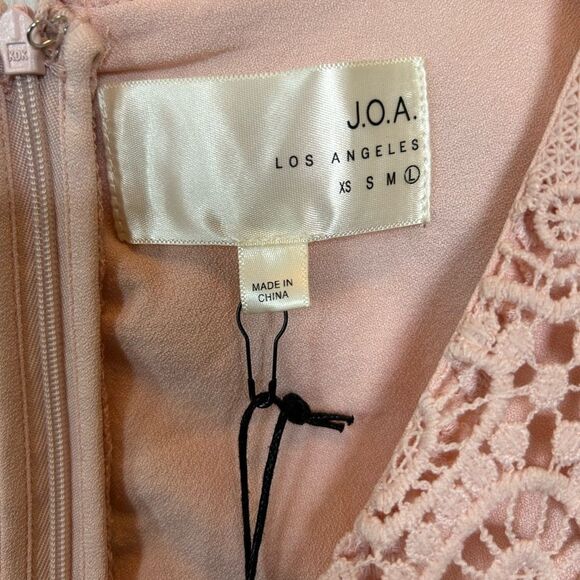 J.O.A. Pink Eyelet Crochet Lace Babydoll Fit & Flare Mini Dress L NWT - Picture 5 of 14